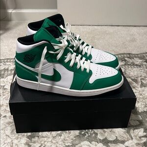Nike White and Green Men's Sneakers